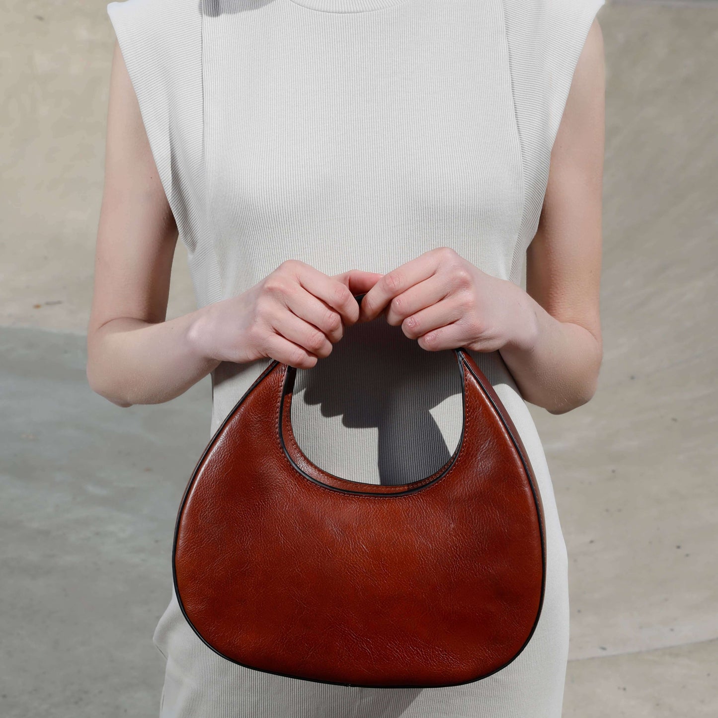 Genuine Italian Leather Handbag – Timeless Design – Ellar Nova