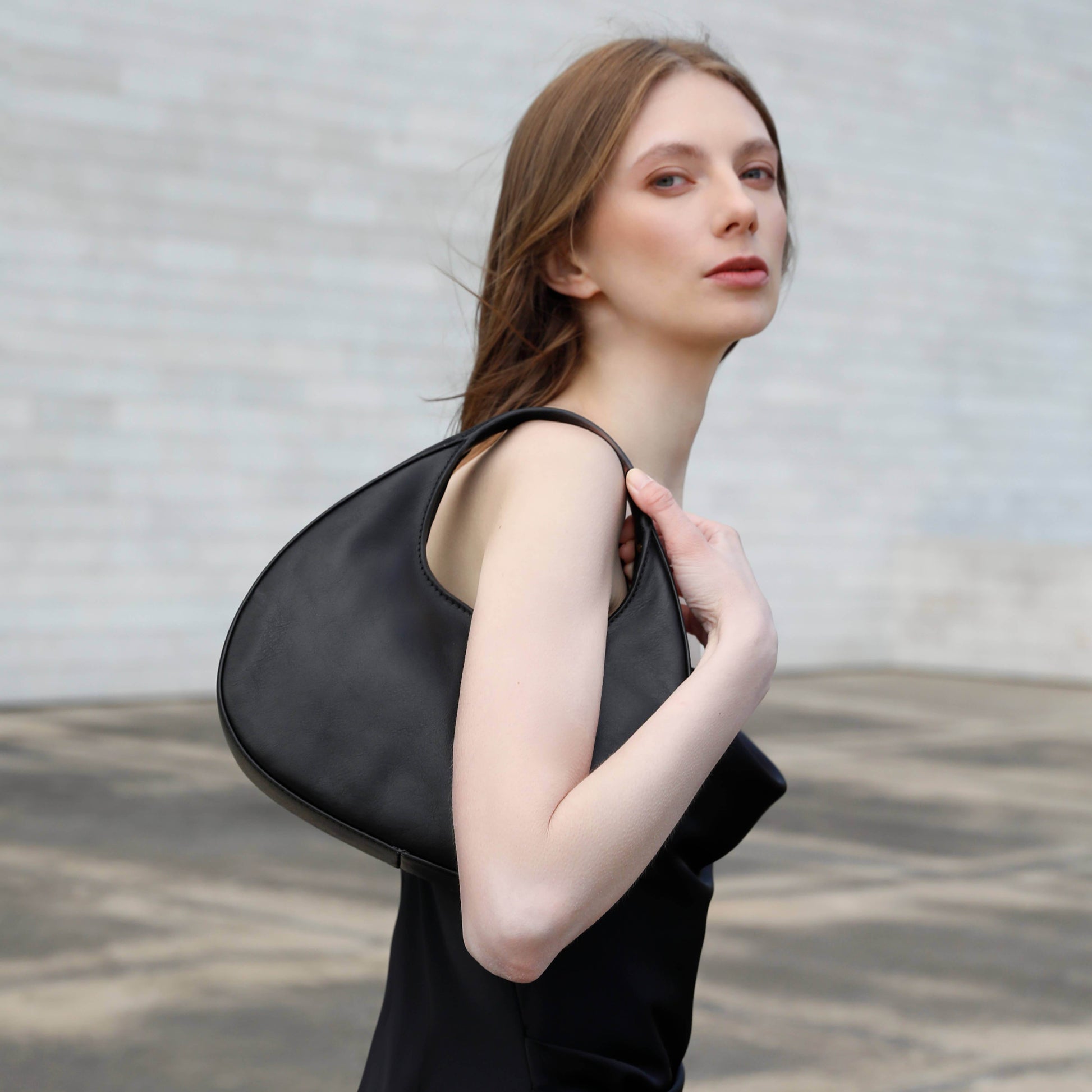Genuine Italian Leather Handbag – Timeless Design – Ellar Nova